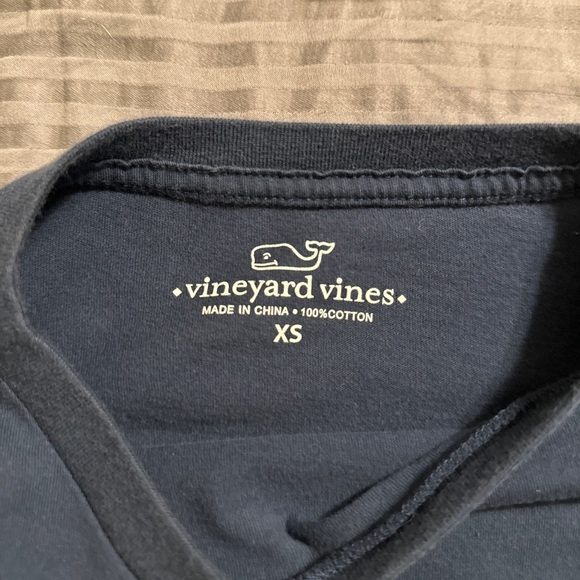 Vineyard Vines Long Sleeve - Picture 3 of 3